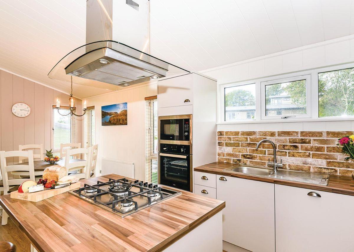 Keswick Reach Lodge Retreat Bassenthwaite Lake Bagian luar foto